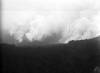 Etna eruzione del 1928, la fessura eruttiva in degassamento...